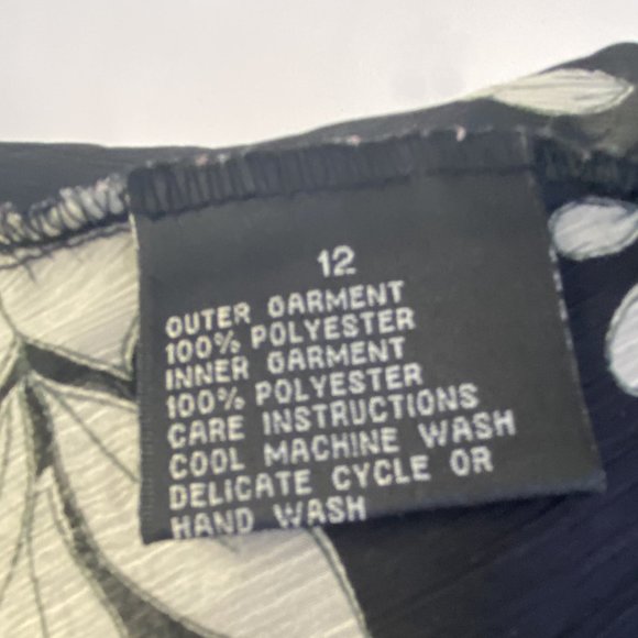 Rockmans Sheer Wrap Blouse/Top, Black w Cream Floral Print, Size 12 - Picture 9 of 10